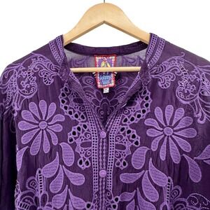 Johnny Was Purple Embroidered Cupra Rayon Eyelet Blouse Womens Medium Boho Top